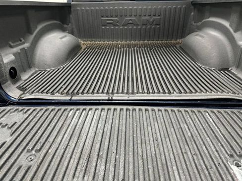 Used 2022 RAM 1500 Laramie AWD/4WD image 16
