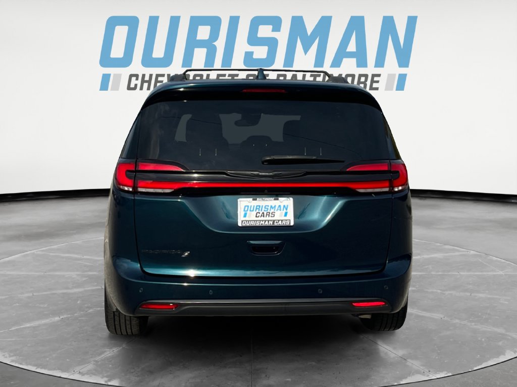 Used 2021 Chrysler Pacifica Touring w/ S Appearance Package FWD image 5