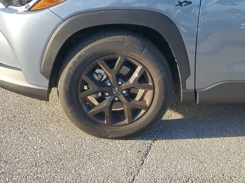 Used 2024 Toyota Corolla Cross L image 9