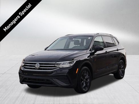 Used 2022 Volkswagen Tiguan SE AWD/4WD image 1