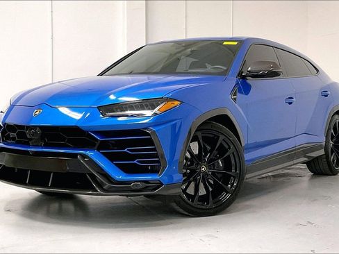 Used 2022 Lamborghini Urus AWD/4WD image 3