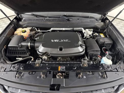 Used 2018 Chevrolet Colorado LT w/ LT Convenience Package image 10