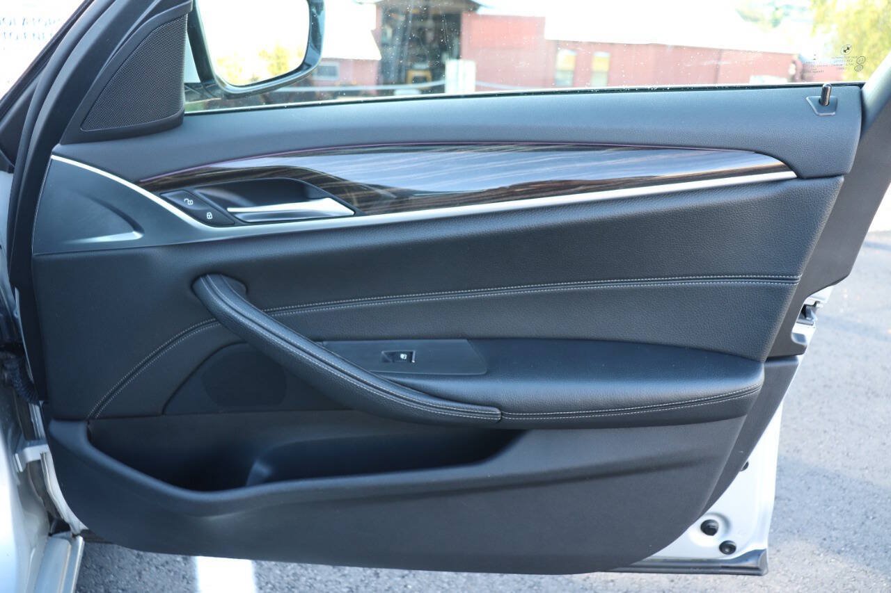 Used 2017 BMW 530i RWD image 18