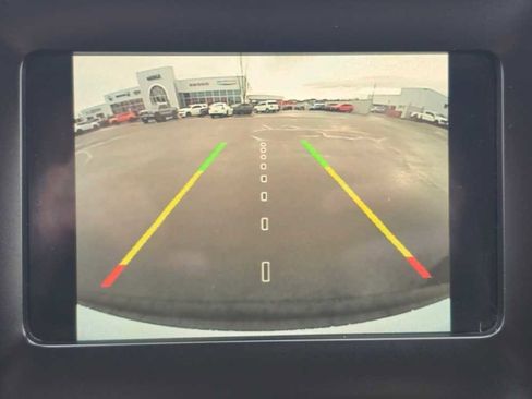 Used 2021 Jeep Cherokee Latitude Plus image 19