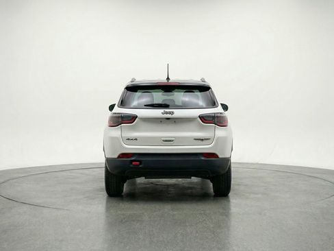 Used 2025 Jeep Compass Trailhawk AWD/4WD image 7