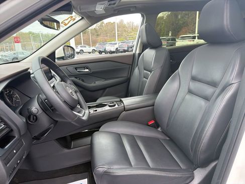 Used 2023 Nissan Rogue SL image 9