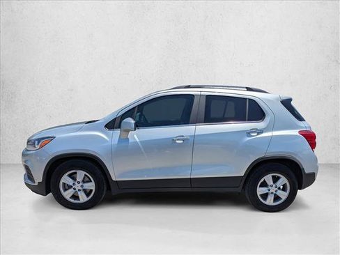 Used 2020 Chevrolet Trax LT w/ LT Convenience Package FWD image 8