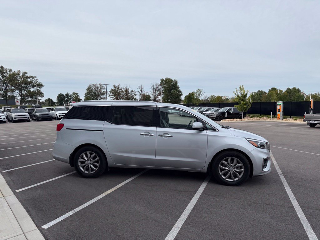 Used 2019 Kia Sedona EX w/ EX Premium Package FWD image 4