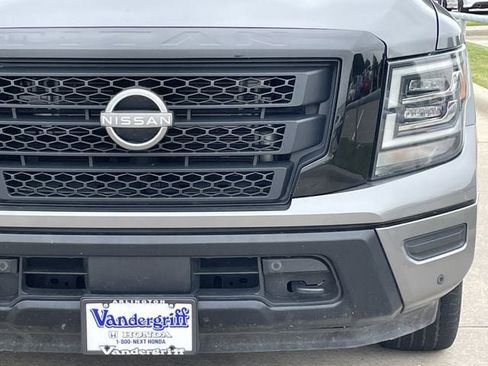 Used 2023 Nissan Titan SV w/ SV Convenience Package RWD image 8