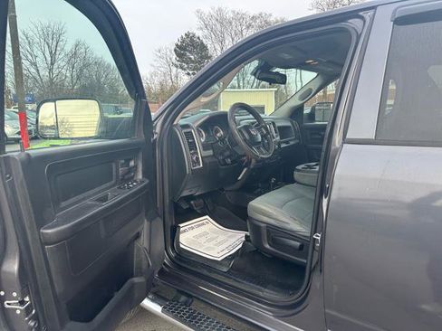 Used 2016 RAM 2500 Tradesman w/ Chrome Appearance Group image 11