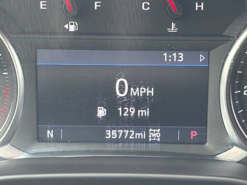 Used 2023 GMC Acadia SLT AWD/4WD image 4