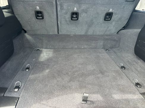 Used 2025 Jeep Wrangler Unlimited Sahara AWD/4WD image 14