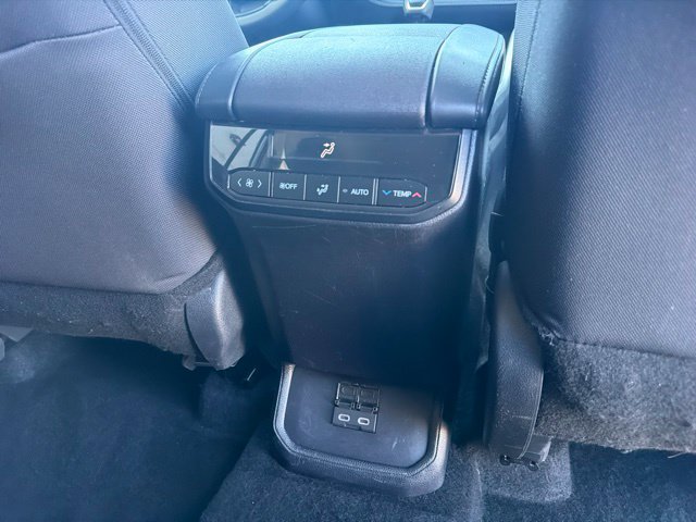 Used 2025 Toyota Highlander LE AWD/4WD image 15