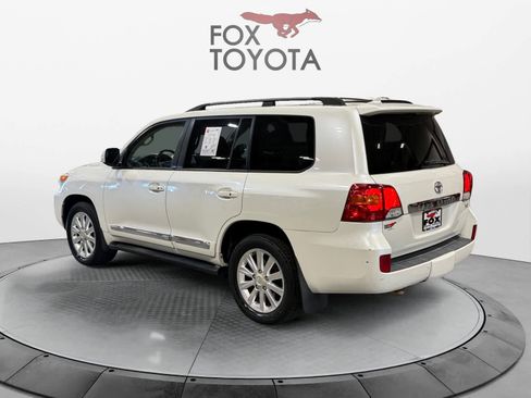 Used 2013 Toyota Land Cruiser image 4