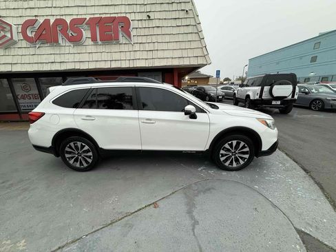 Used 2016 Subaru Outback 2.5i Limited image 18