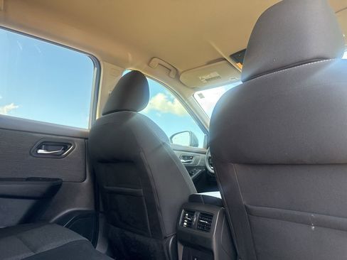 Certified 2021 Nissan Rogue SV image 34