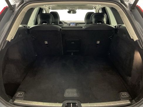 Used 2023 Volvo XC60 B5 Plus w/ Climate Package image 32