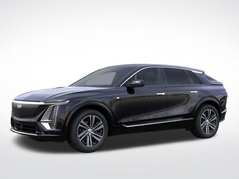 New 2026 Cadillac Lyriq Luxury RWD image 2