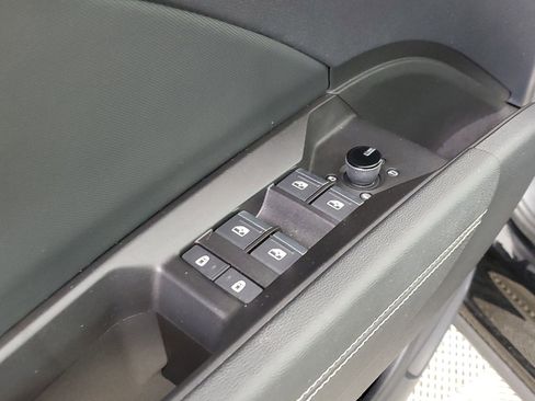 Certified 2023 Audi Q4 e-tron Premium Plus w/ Premium Plus image 24