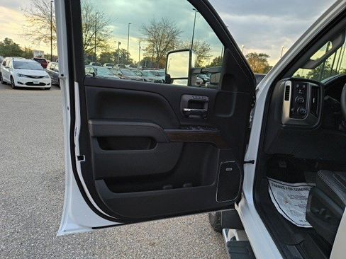 Used 2019 GMC Sierra 2500 Denali w/ Duramax Plus Package image 11