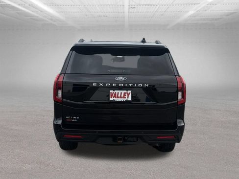 Used 2026 Ford Expedition Active AWD/4WD image 12