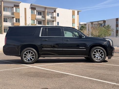Used 2015 GMC Yukon XL Denali w/ Touring Package AWD/4WD image 2