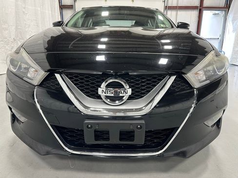Used 2017 Nissan Maxima SR w/ Midnight Edition image 2
