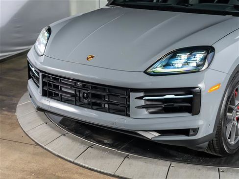 Certified 2026 Porsche Cayenne S image 11