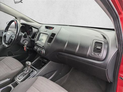 Used 2018 Kia Forte S image 26
