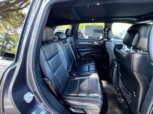 Used 2017 Jeep Grand Cherokee Overland image 20