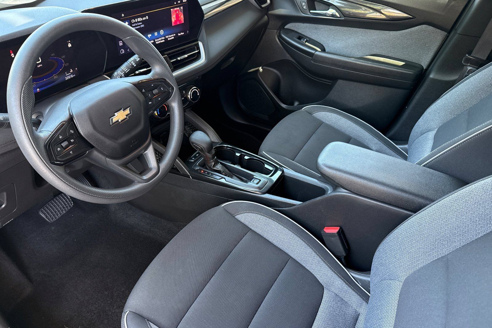 Used 2025 Chevrolet TrailBlazer LT FWD image 5