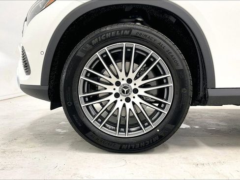 New 2026 Mercedes-Benz GLC 300 image 11