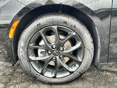 New 2026 Chrysler Pacifica Limited w/ S Appearance Package image 12