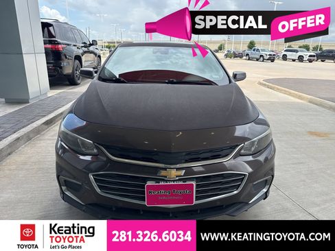 Used 2016 Chevrolet Malibu Premier w/ Driver Confidence Package II FWD image 2