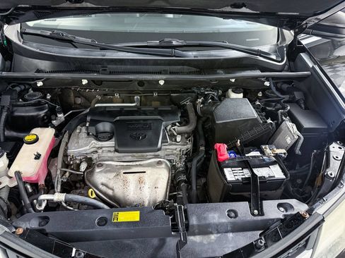 Used 2014 Toyota RAV4 LE FWD image 31