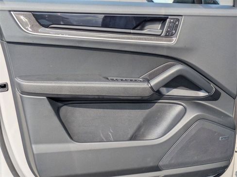 Used 2024 Porsche Cayenne S image 15