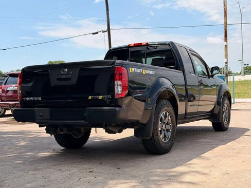 Used 2017 Nissan Frontier SV RWD image 3