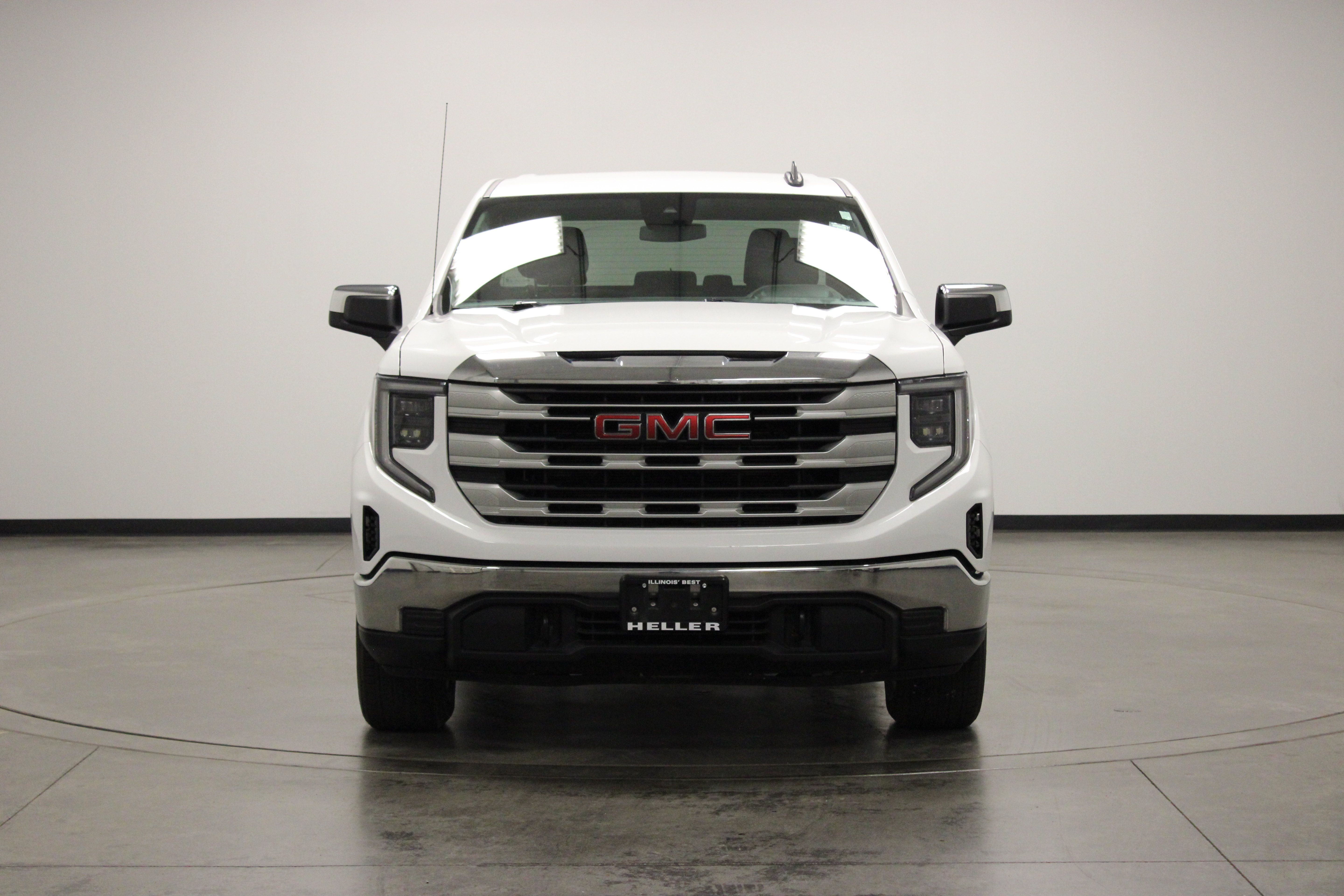 Used 2023 GMC Sierra 1500 SLE w/ Max Trailering Package AWD/4WD image 3