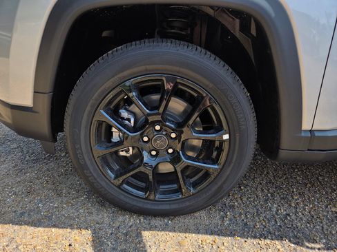 New 2026 Jeep Compass Latitude AWD/4WD image 21