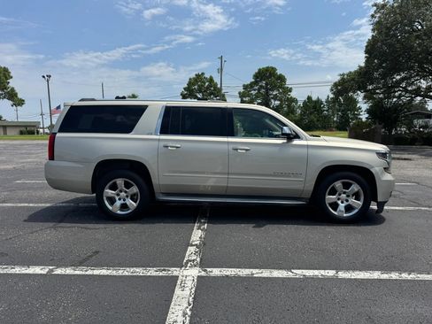 Used 2015 Chevrolet Suburban LTZ AWD/4WD image 6