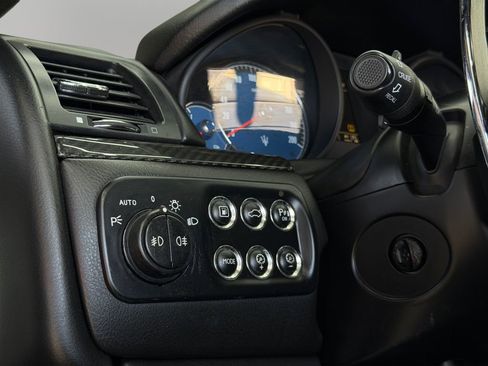 Used 2011 Maserati GranTurismo S RWD image 18
