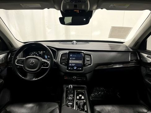 Used 2018 Volvo XC90 T8 Momentum w/ Convenience Package image 19