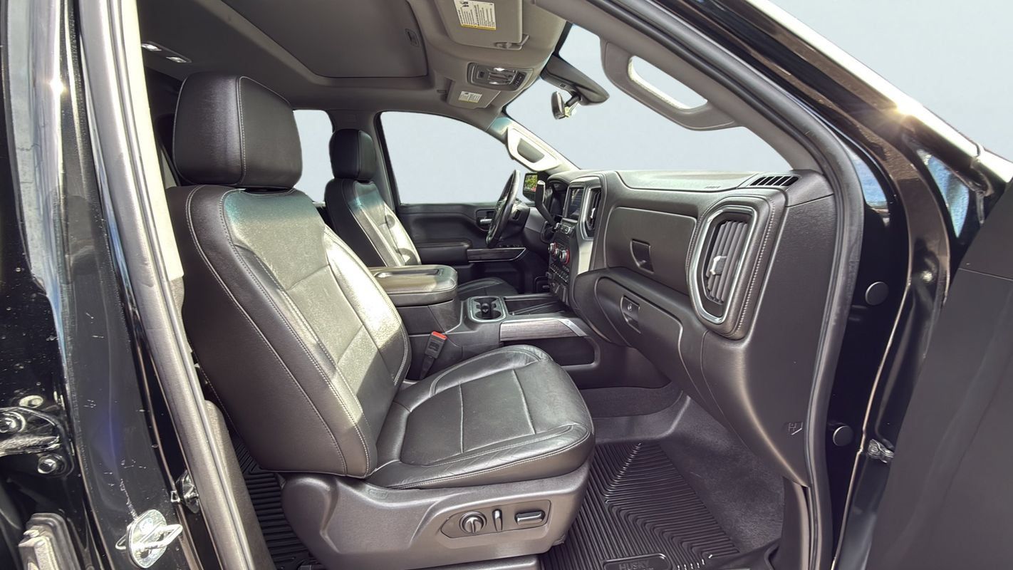Used 2019 Chevrolet Silverado 1500 LTZ AWD/4WD image 16