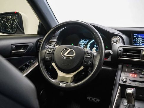 Used 2019 Lexus IS 300 F Sport image 15