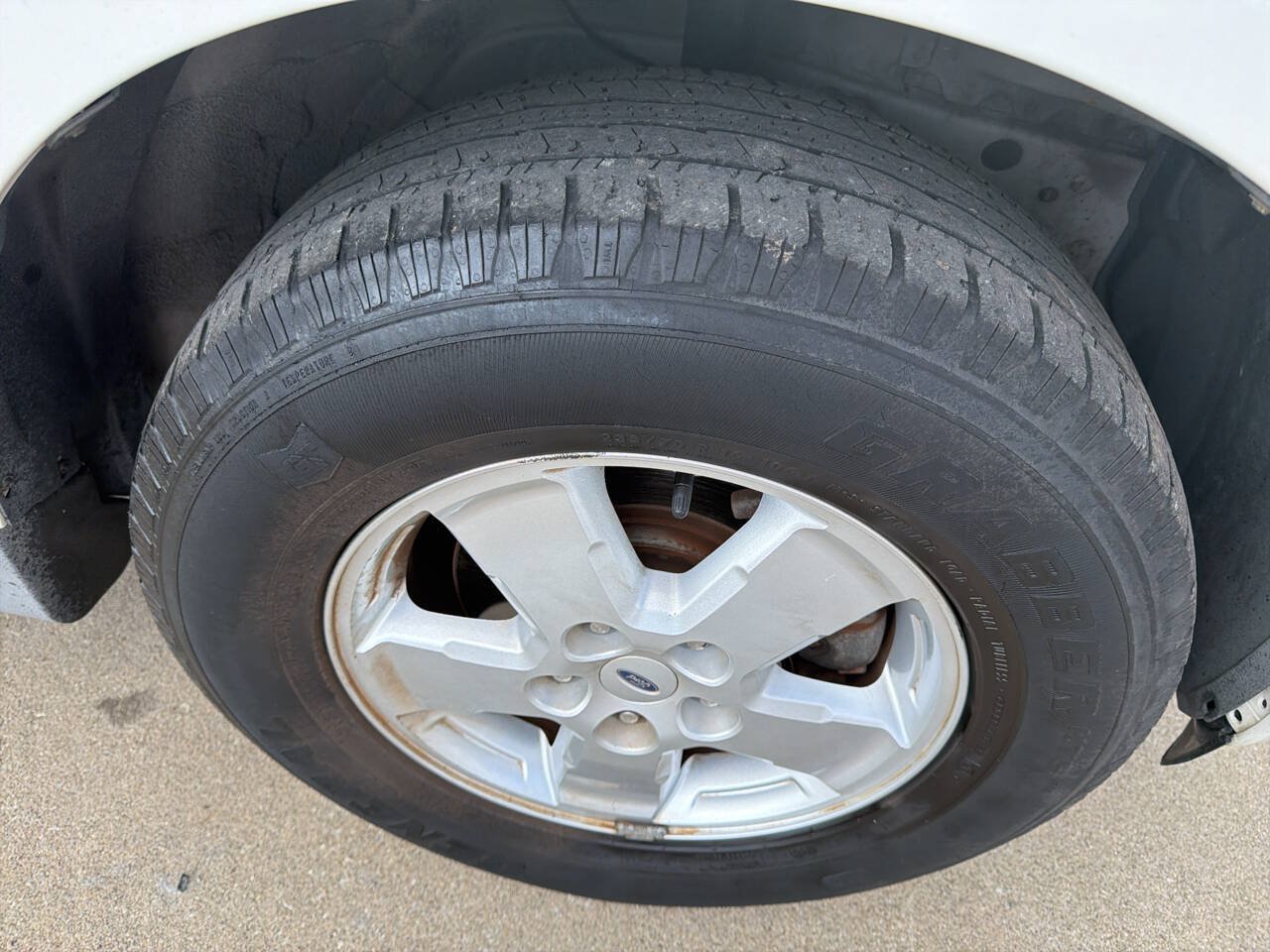 Used 2009 Ford Escape XLT FWD image 9
