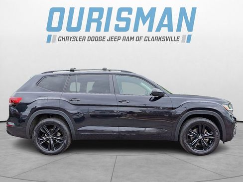 Used 2023 Volkswagen Atlas SEL R-Line AWD/4WD image 7