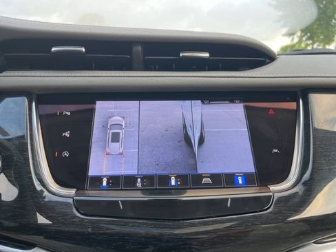 Used 2023 Cadillac XT6 Premium Luxury w/ Technology Package AWD/4WD image 28