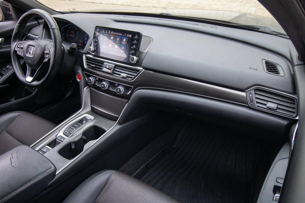 Used 2018 Honda Accord Sport image 22