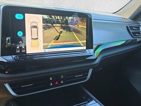 New 2026 Volkswagen Atlas Cross Sport SE image 13