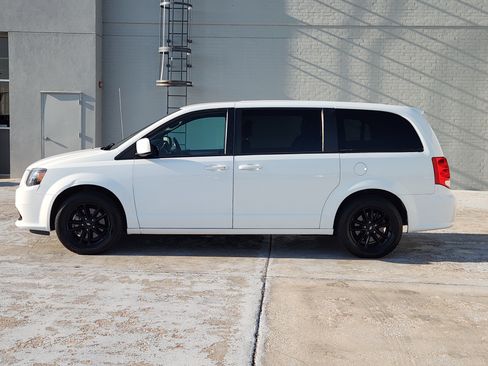 Used 2020 Dodge Grand Caravan GT FWD image 5